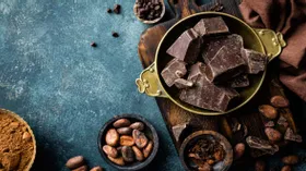 Всемирный день горького шоколада: когда отмечают и почему его полезно не только есть, но и нюхать