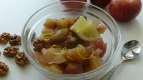 Варенье из яблок с грецкими орехами и лимоном