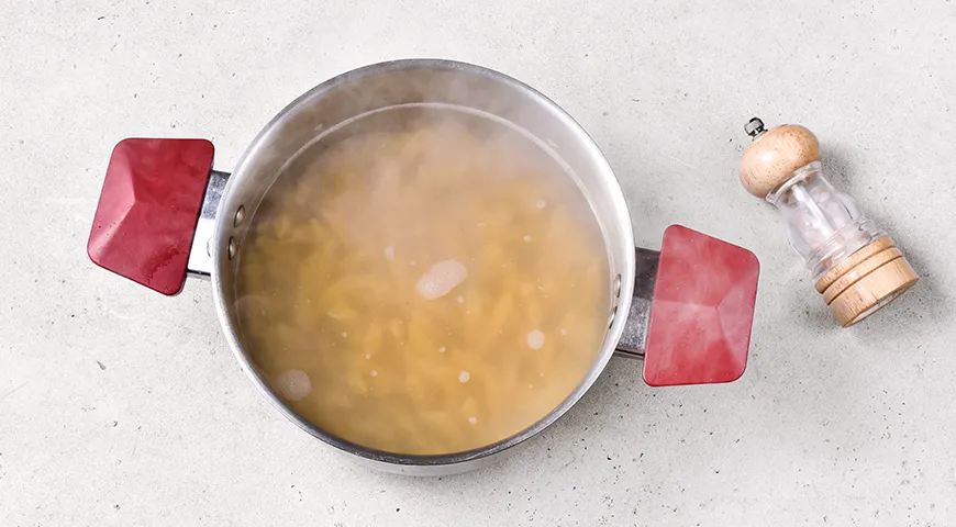 Паста с вялеными помидорами в сливочном соусе