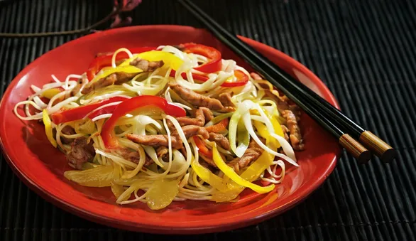 Яичная лапша с мясом