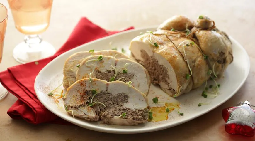 Рецепт галантина из курицы и утки с потрошками (с утиной печенью и сердечками)