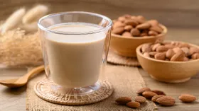 Миндальное молоко дома: простой рецепт, идеальные пропорции и частые ошибки