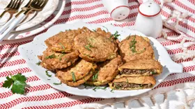 Котлеты в вафельных коржах