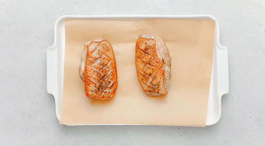 Салат с уткой и манго