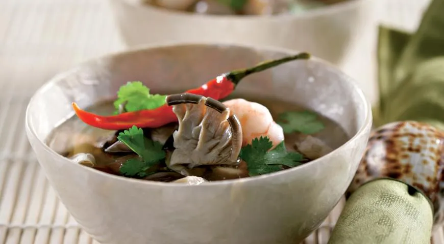 Супы из морепродуктов в азиатском стиле