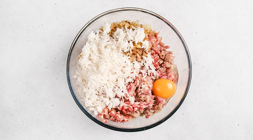 Ленивые ежики из фарша с рисом в духовке