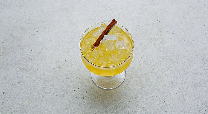 Коктейль Медовый физз с корицей