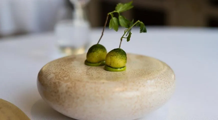 шеф-повар из Дании Йонаса Миккелсена в "Фаренгейте"