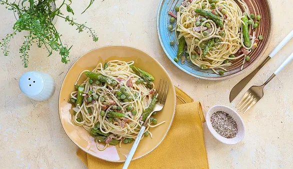 8 рецептов пасты карбонара: классическая, сытная, с беконом и сливками и другие варианты