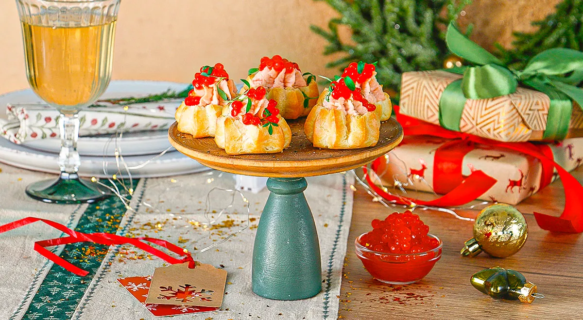 Рецепт профитролей с лососем и творожным сыром 