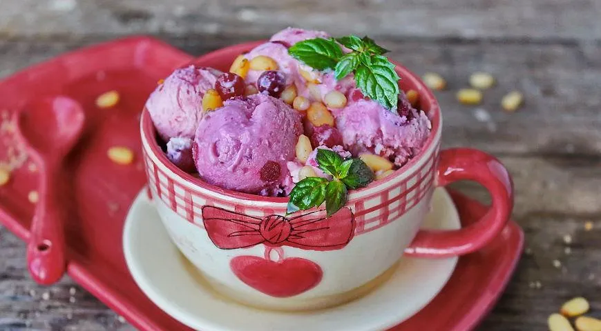 Рецепт домашнего мороженого из свеклы с клюквой, апельсином и кленовым сиропом