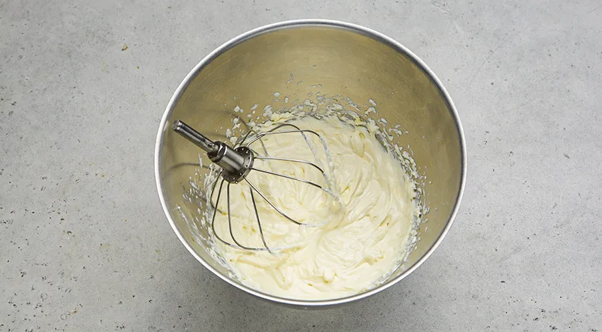 Паста с домашним песто и взбитой рикоттой