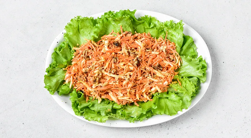 Салат с морковью, плавленым сыром и чесноком