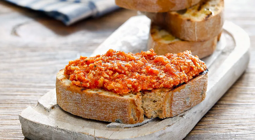 Рецепт паштета из сыра с помидорами (можно использовать манчего)
