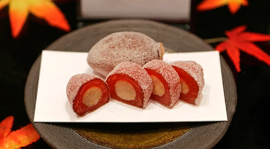 Суйкансюку — японское лакомство из вяленой хурмы, фаршированной пастой из белой фасоли