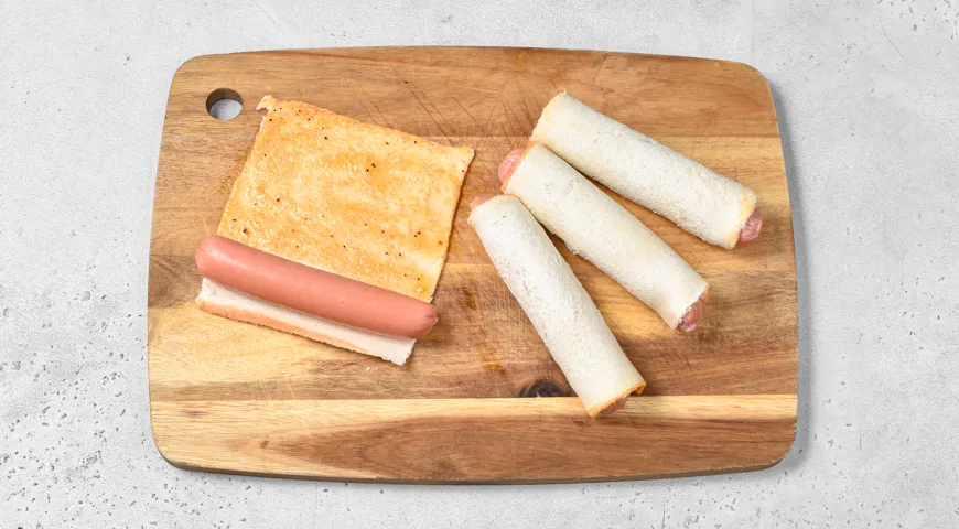 Сосиски в тостовом хлебе