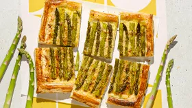 Пирог со спаржей и сыром