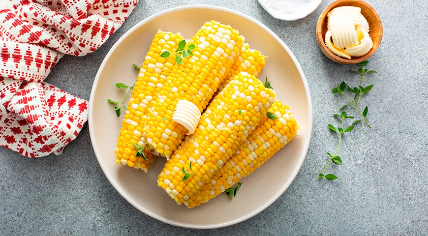 В период с конца июля по середину сентября початки кукурузы достигают оптимального уровня зрелости