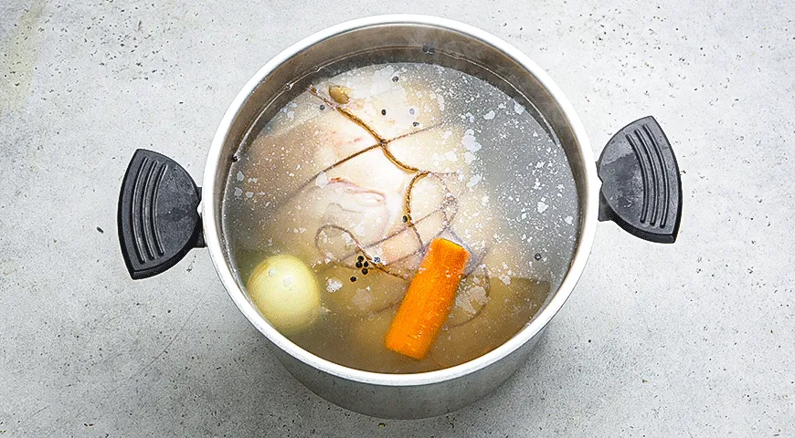 Глазированный окорок с пряной ананасовой сальсой