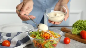 Как приготовить постный майонез из альтернативного молока — нашли подходящий рецепт