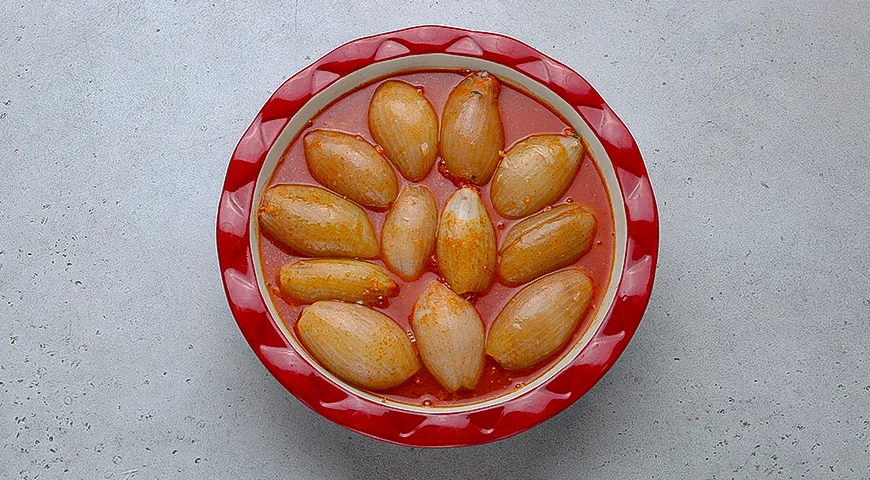 Лук, фаршированный мясом и рисом