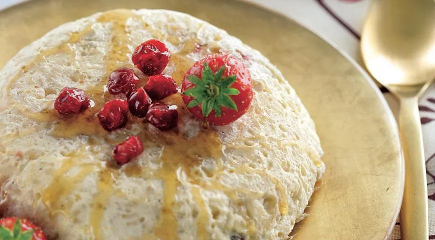 Рецепт рисового пудинга с сушеной вишней и корицей