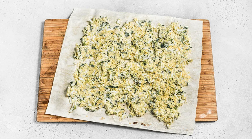 Рулет из лаваша с тунцом и яйцом