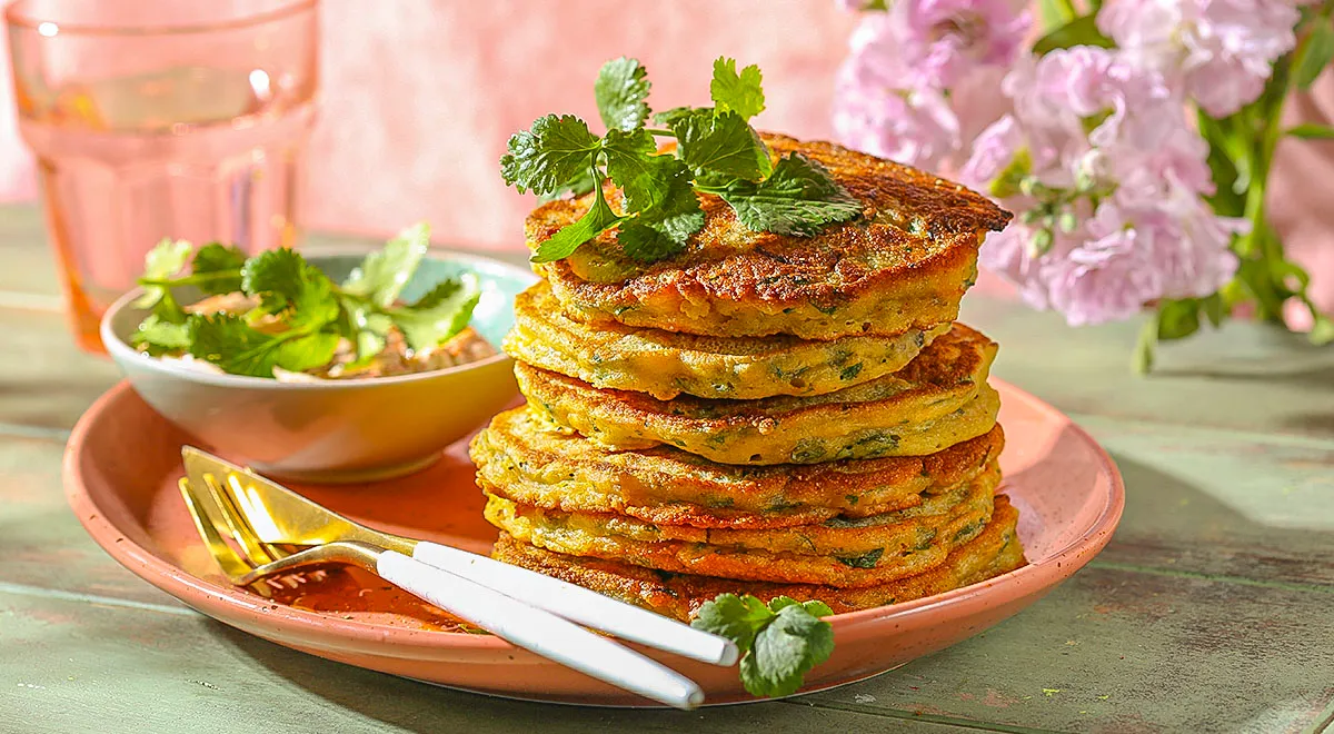 Манные блинчики с овощами
