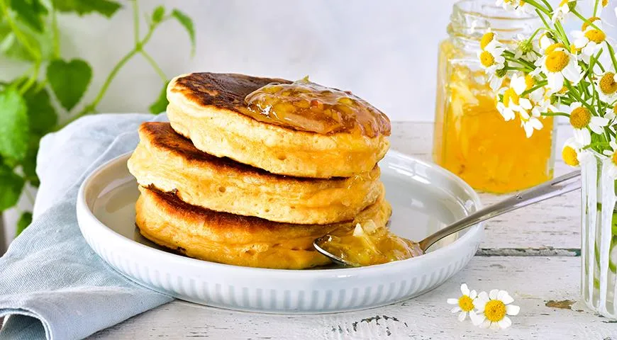 Оладьи на живых дрожжах и молоке: пошаговый рецепт - the Вкусно