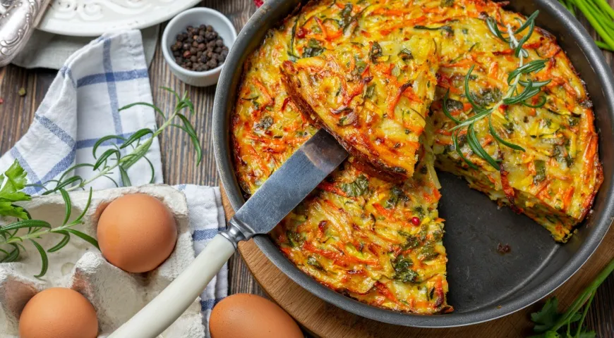 Кугель с морковью, кабачком и шпинатом в мультиварке