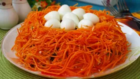 Салат «Гнездо глухаря» с морковью