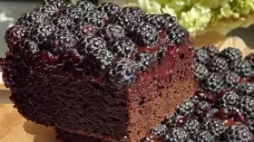 Брауни из кабачка с ягодами