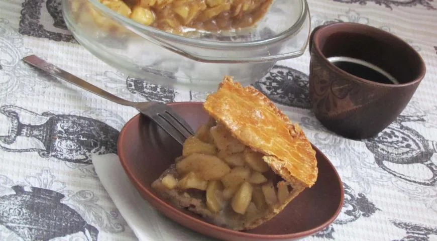 Рецепт закрытого пирога с яблочной начинкой