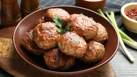 Как запечь котлеты в духовке, чтобы они были сочными: температура, время и ошибки