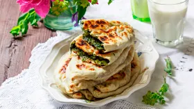 Женгялов хац: как приготовить армянскую лепешку с рубленой зеленью