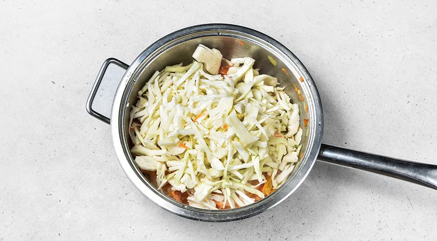 Тушеная капуста с картошкой