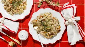 Картошка в сметанном соусе с луком