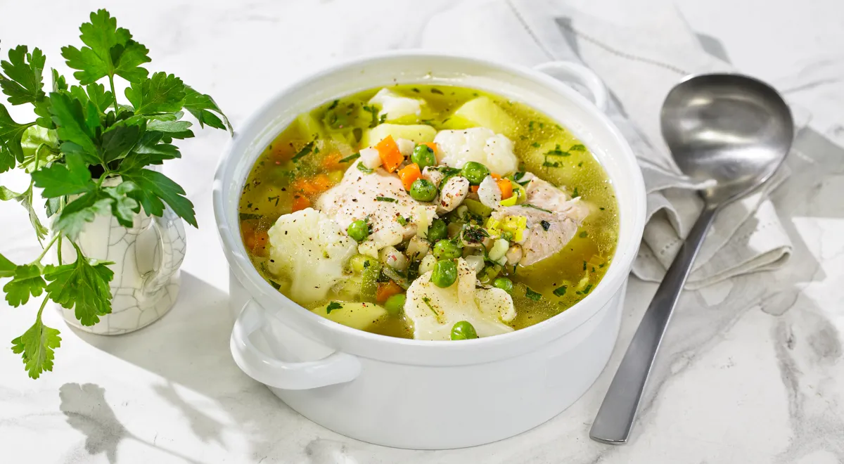 Овощной суп на курином бульоне