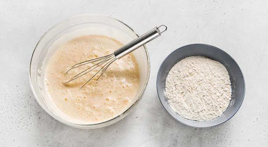 Яблочный пирог на сковороде