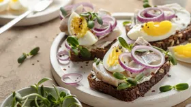 Рецепты с сельдью и хлебобулочными изделиями