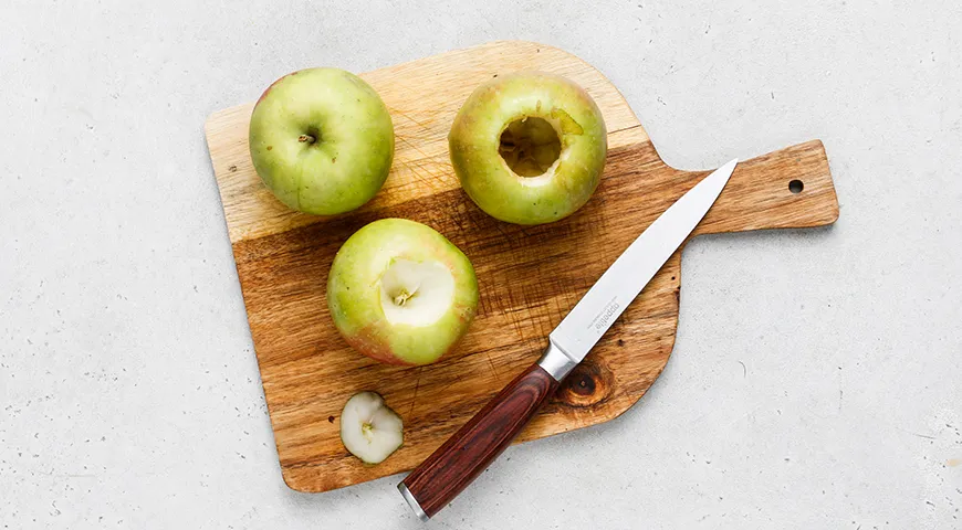 Яблоки с медом в духовке