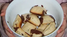 Слойки с шоколадом