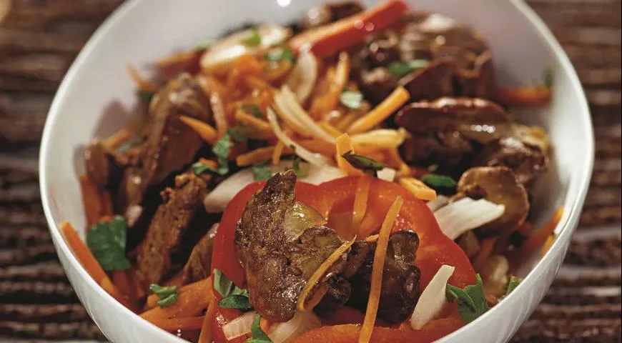 Салат из куриной печенки