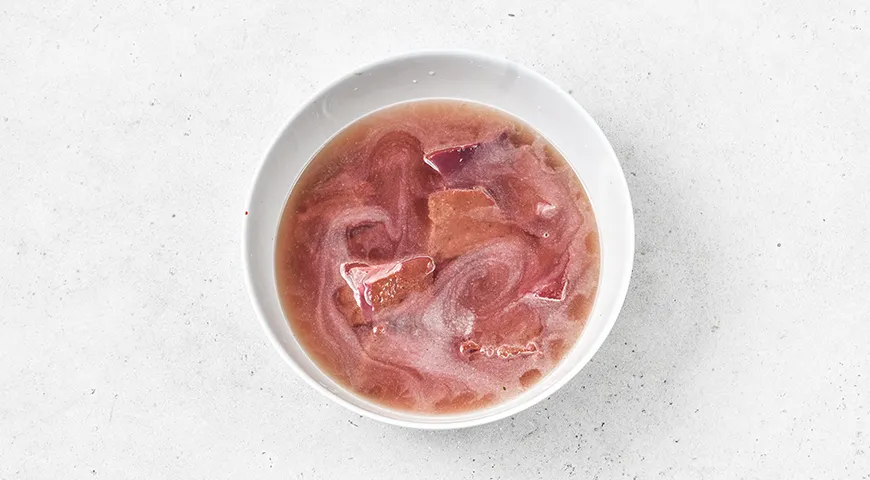 Шашлык из свиной печенки на мангале