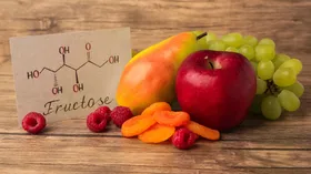 Является ли фруктоза медленным сахаром? Что говорят специалисты о фруктовом сахаре при лишнем весе и диабете?