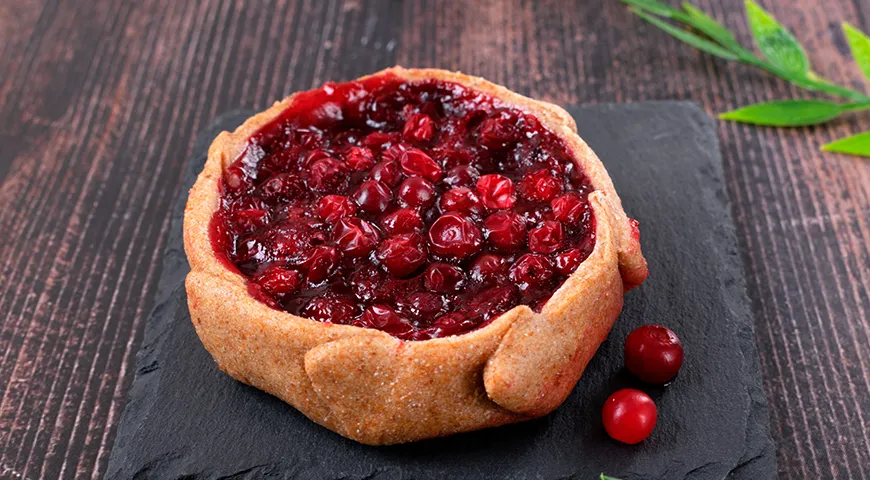 Калитки с брусникой