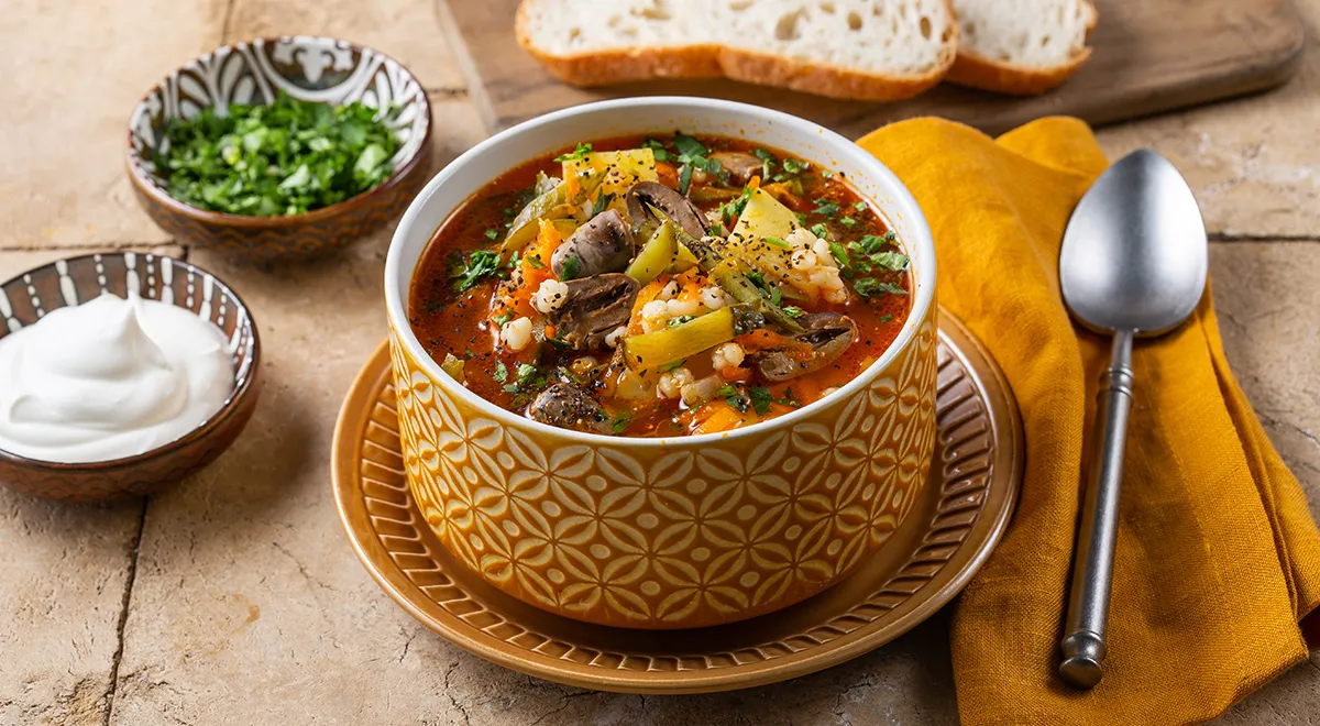 Рецепт рассольника с куриными сердечками (можно использовать почки)