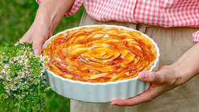 Тарт с нектаринами и заварным кремом