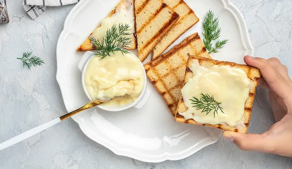 Как приготовить плавленый сыр дома: без «химии» и лишних добавок