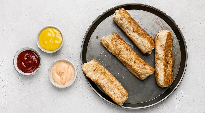 Сосиски с сыром в лаваше